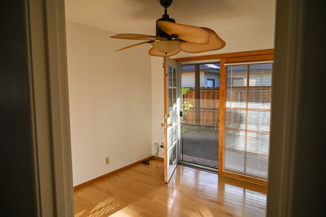 Bed 1 - 881 W Rialto Ave