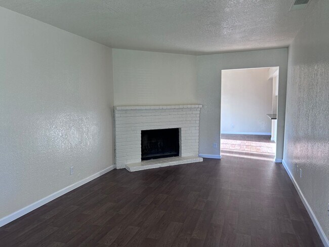 Building Photo - 6616-6618 Summer Rain Way