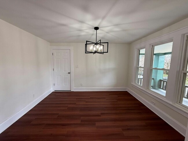 Building Photo - 1326 W 110th St