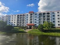 Building Photo - 375 Plum Creek Dr