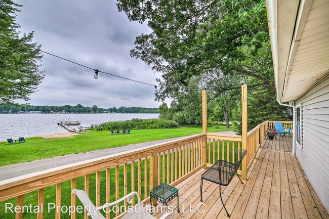 Building Photo - 3 br, 1 bath House - 3880 Bell Lake Dr. NE