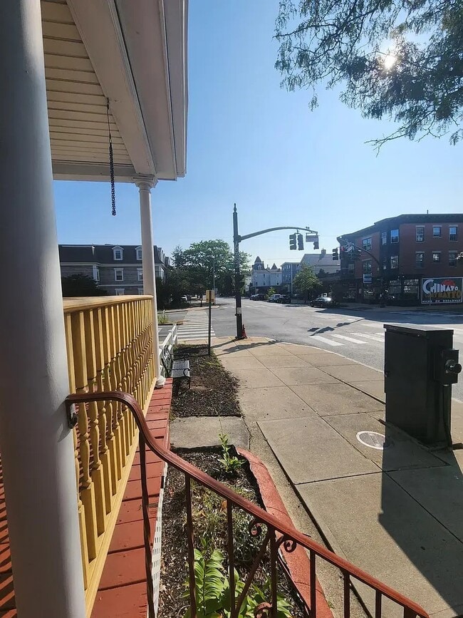 Building Photo - 511 Broadway