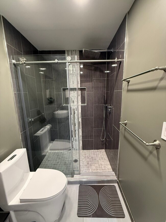 Building Photo - 1 S Stonington Dr