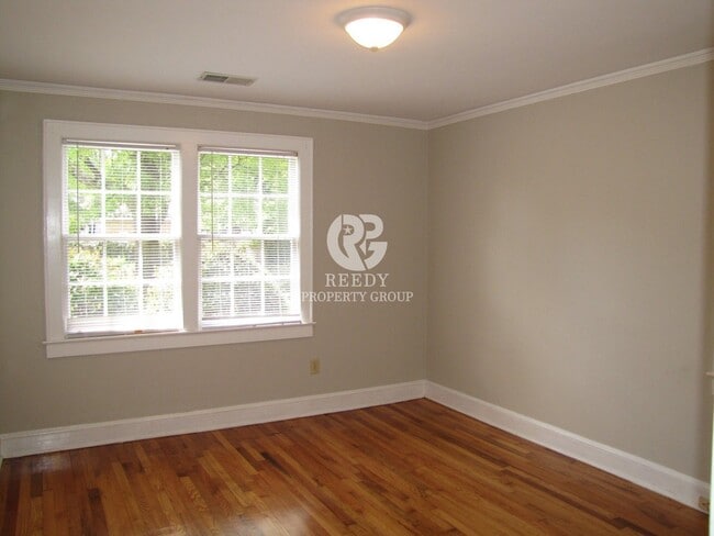 Building Photo - 304 Wilton St