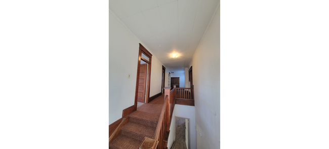 Building Photo - Secluded Country Living