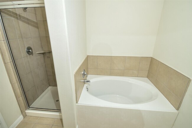 Building Photo - 30507 Ginger Trace Dr