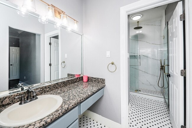 Building Photo - 115 Coahuila Loop