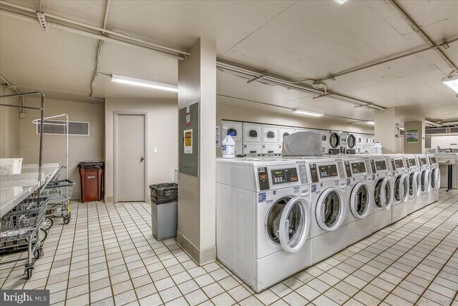Building Photo - 10500 ROCKVILLE PIK