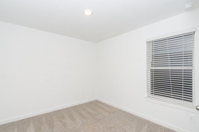 Building Photo - 1630 Fleetwood Xing