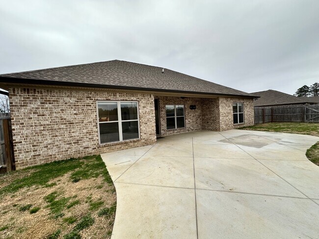 Building Photo - 3918 Old Wolf Rd