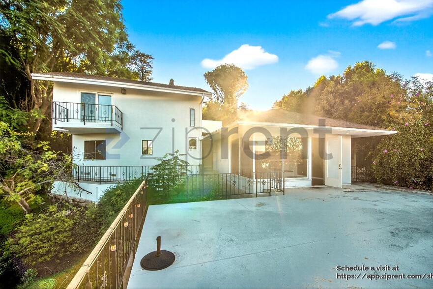 Building Photo - 5187 Llano Dr