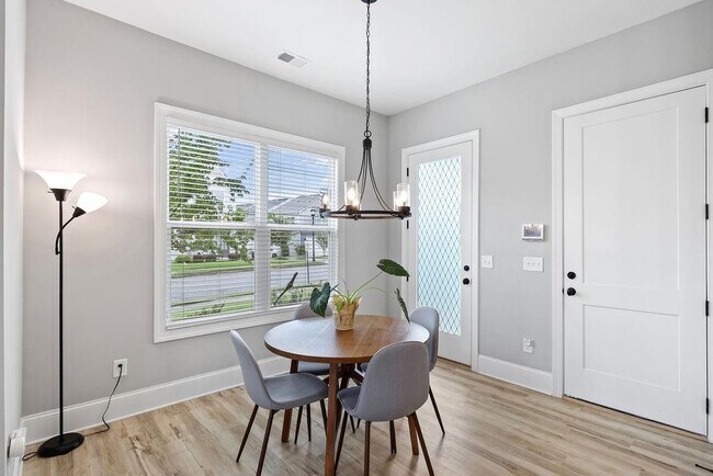 Building Photo - 2018 Cobblestone Wy NW