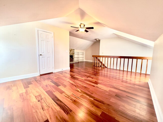 Building Photo - 849 Lasalle St