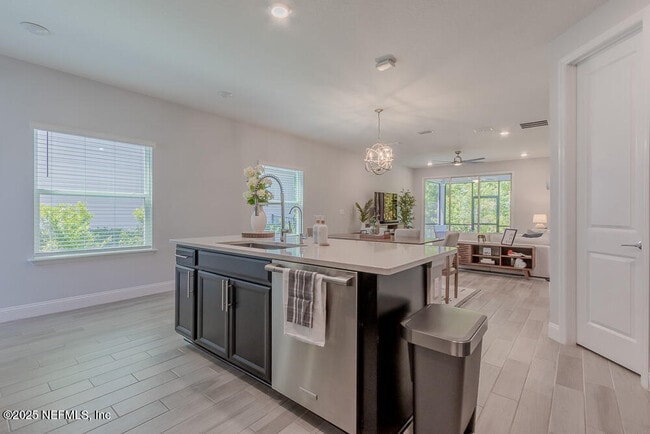Building Photo - 348 Clifton Bay Lp