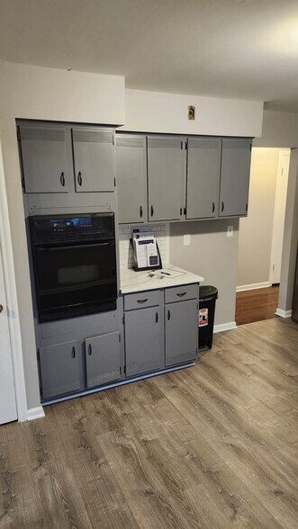 Building Photo - 17 Union Ave