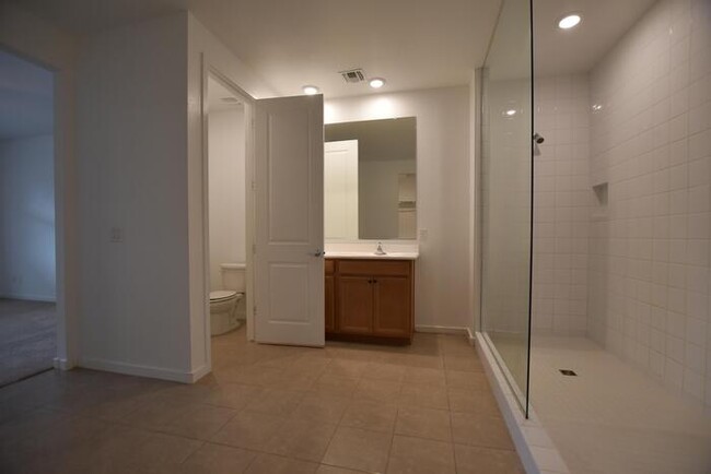 Building Photo - 4021 E Caitlin Dr