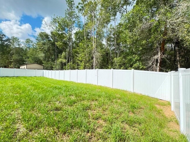 Building Photo - 10290 N Biscayne Dr