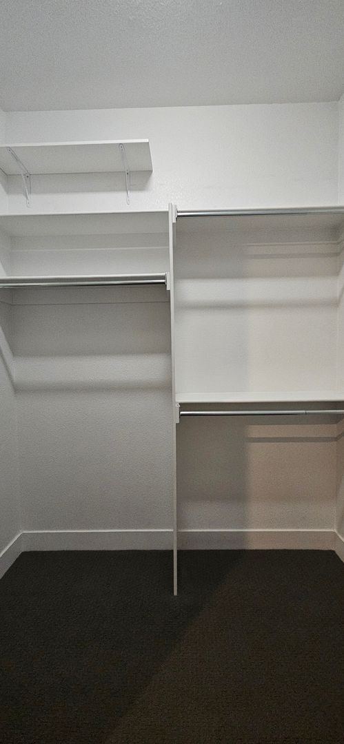 Building Photo - Congress Park High Rise Living! Huge Main Floor 2 Bed 2 Bath