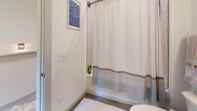 Building Photo - Coming Soon! East Nashville off Gallatin R...