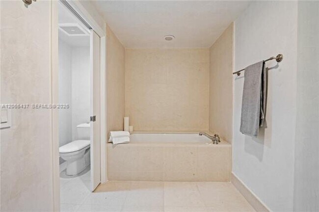 Building Photo - 6899 Collins Ave