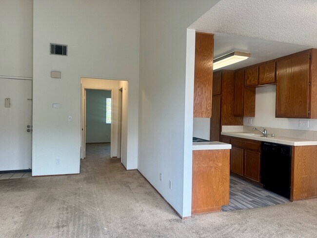 Building Photo - 5655 Riley St