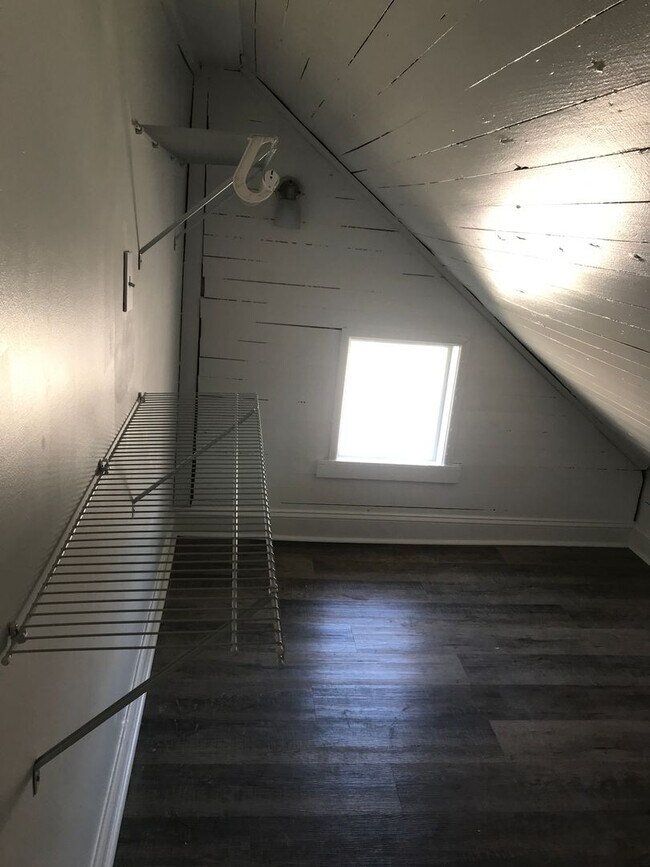 Building Photo - 1001 S 8th St