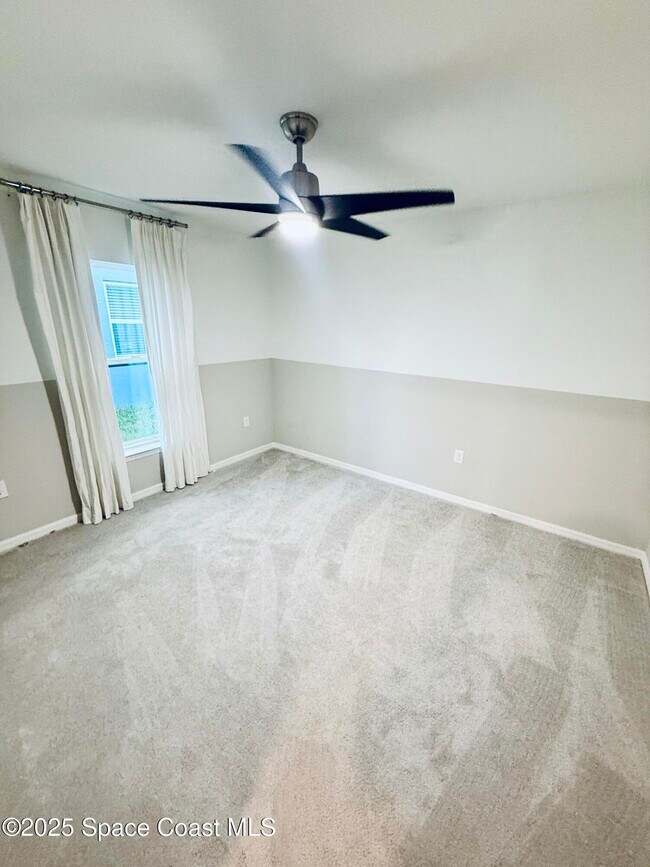 Building Photo - 1026 Dania Cir