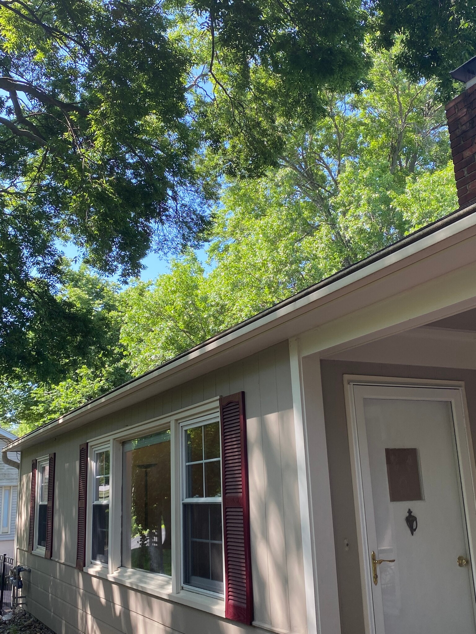 Front entrance - 755 Weidman Rd