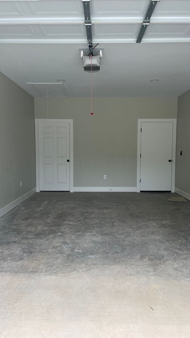 Building Photo - 3 Bed 2 Bath Duplex Close to SFA!!!