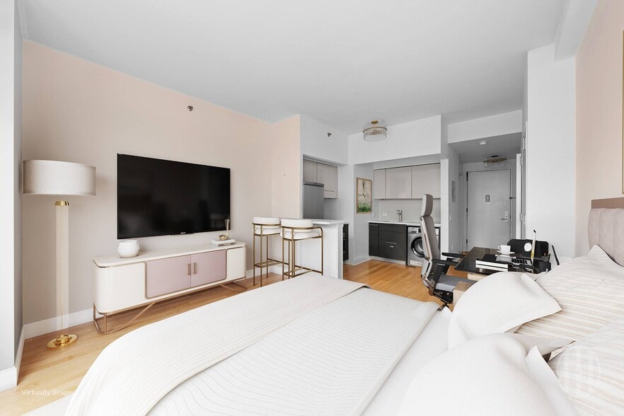 Building Photo - 505 W 47th St