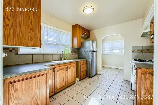 Building Photo - 873 Binford-