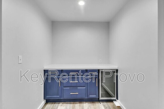 Building Photo - 268 Wren Hill Ln