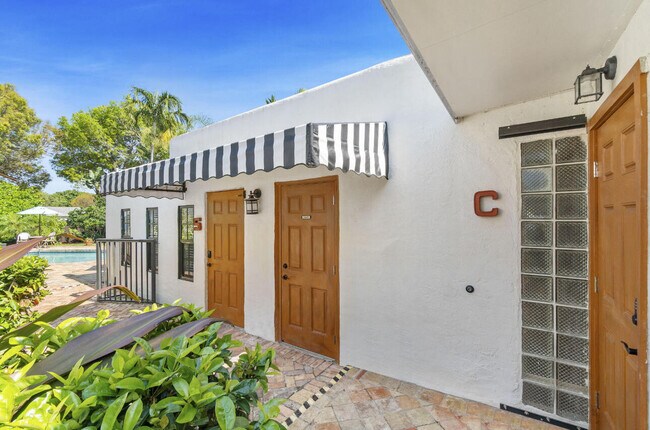 Building Photo - 400 33rd St