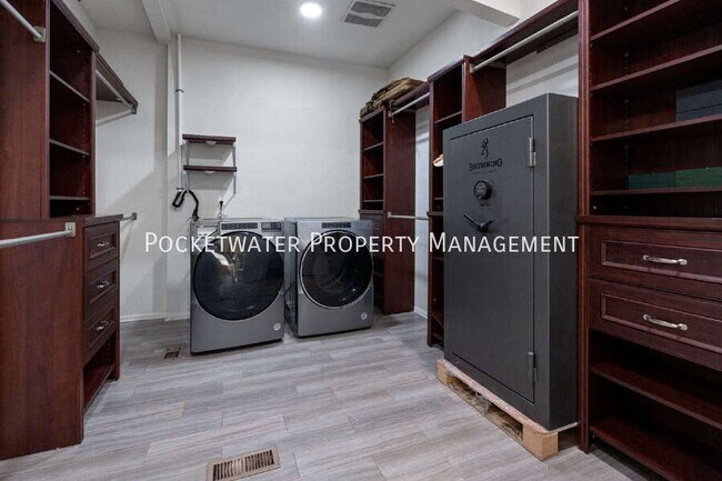 Building Photo - 5019 Thistle Dr