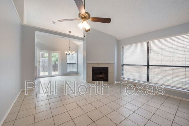 Building Photo - 1324 Azalia Bend