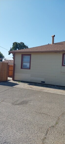 Building Photo - 318 Taylor St