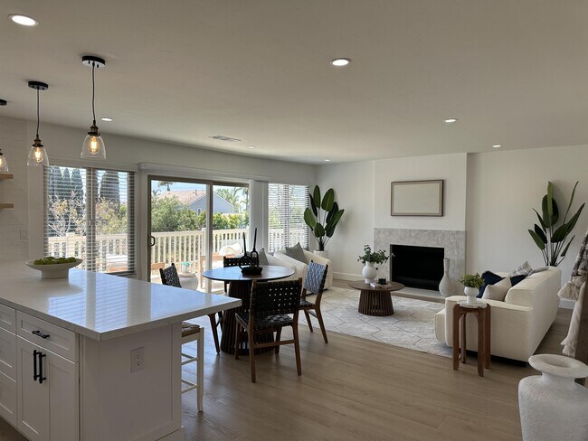 Building Photo - 24643 Santa Clara Ave