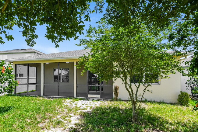 Building Photo - 3165 Bayou Ln