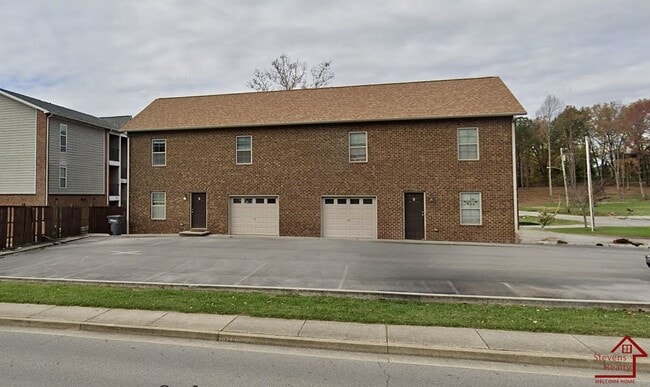 Building Photo - 1090 N Washington Ave