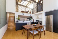 Building Photo - 2323 Magnolia St