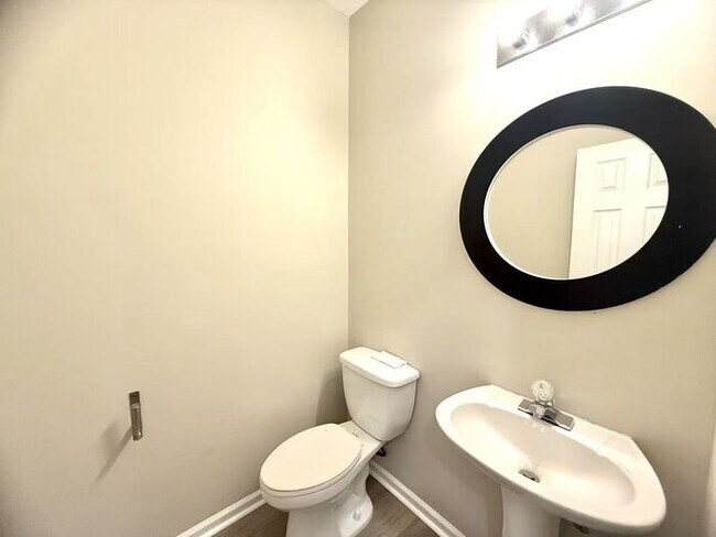 Building Photo - 2168 Pebble Beach Dr