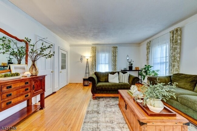 Building Photo - 11 Sterling Pkwy