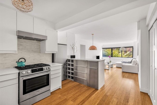 Building Photo - 310 W 56th St