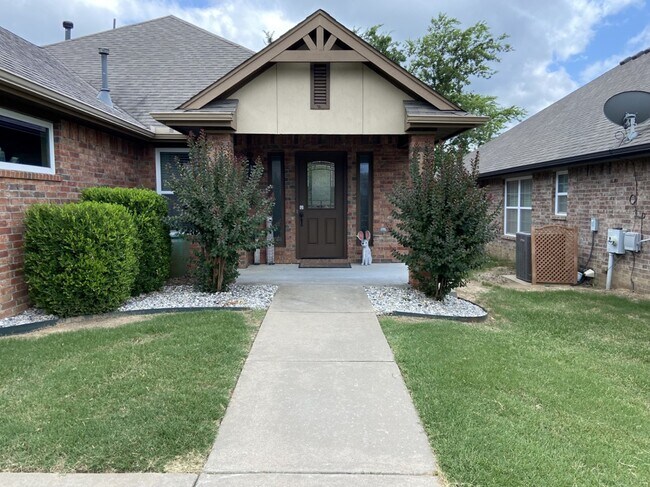 Building Photo - 10713 Masters Cir
