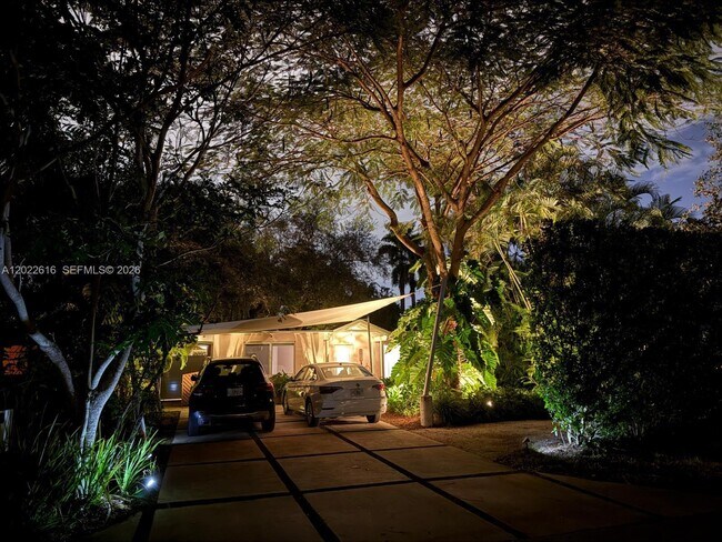 Building Photo - 6851 SW 77th Terrace