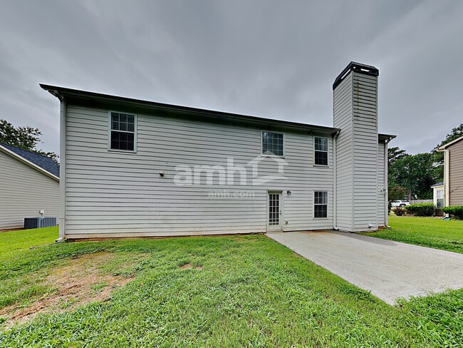 Building Photo - 2850 Wadley Ln