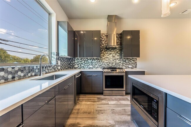 Building Photo - 1417 Kramer Ln