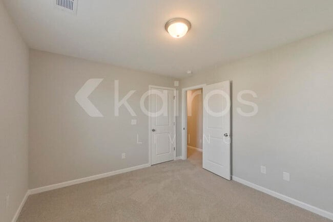Building Photo - 7161 Foggy River Dr