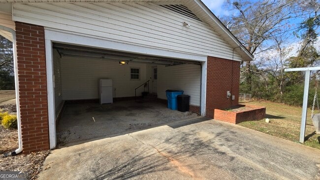 Building Photo - 1151 Stark Rd