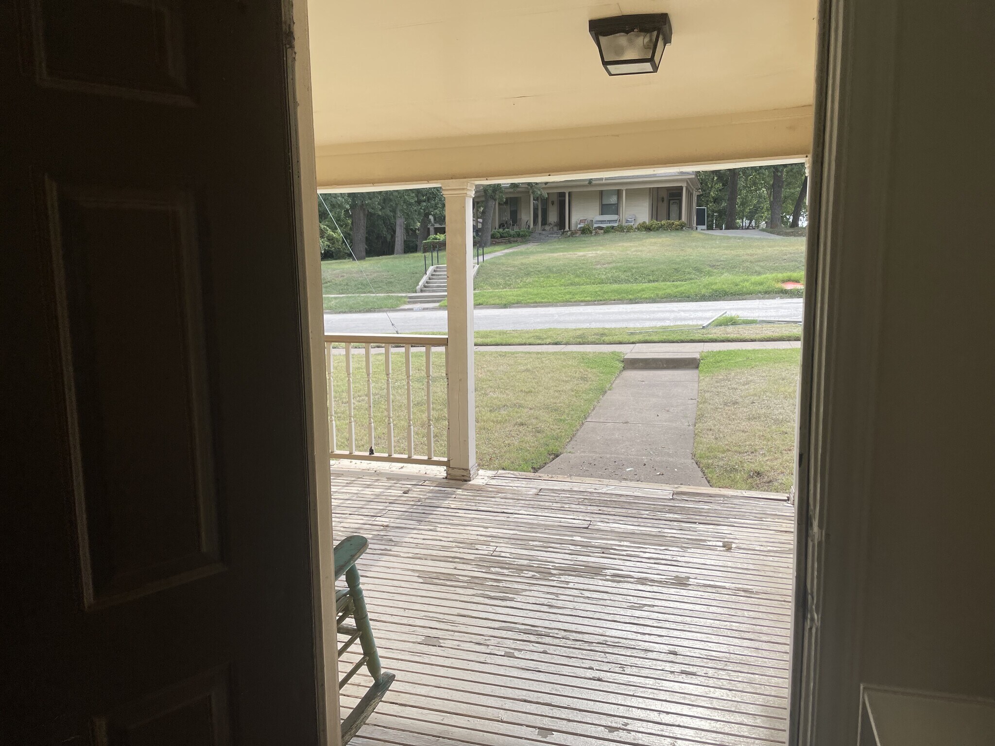 Front Porch - 424 Fry St